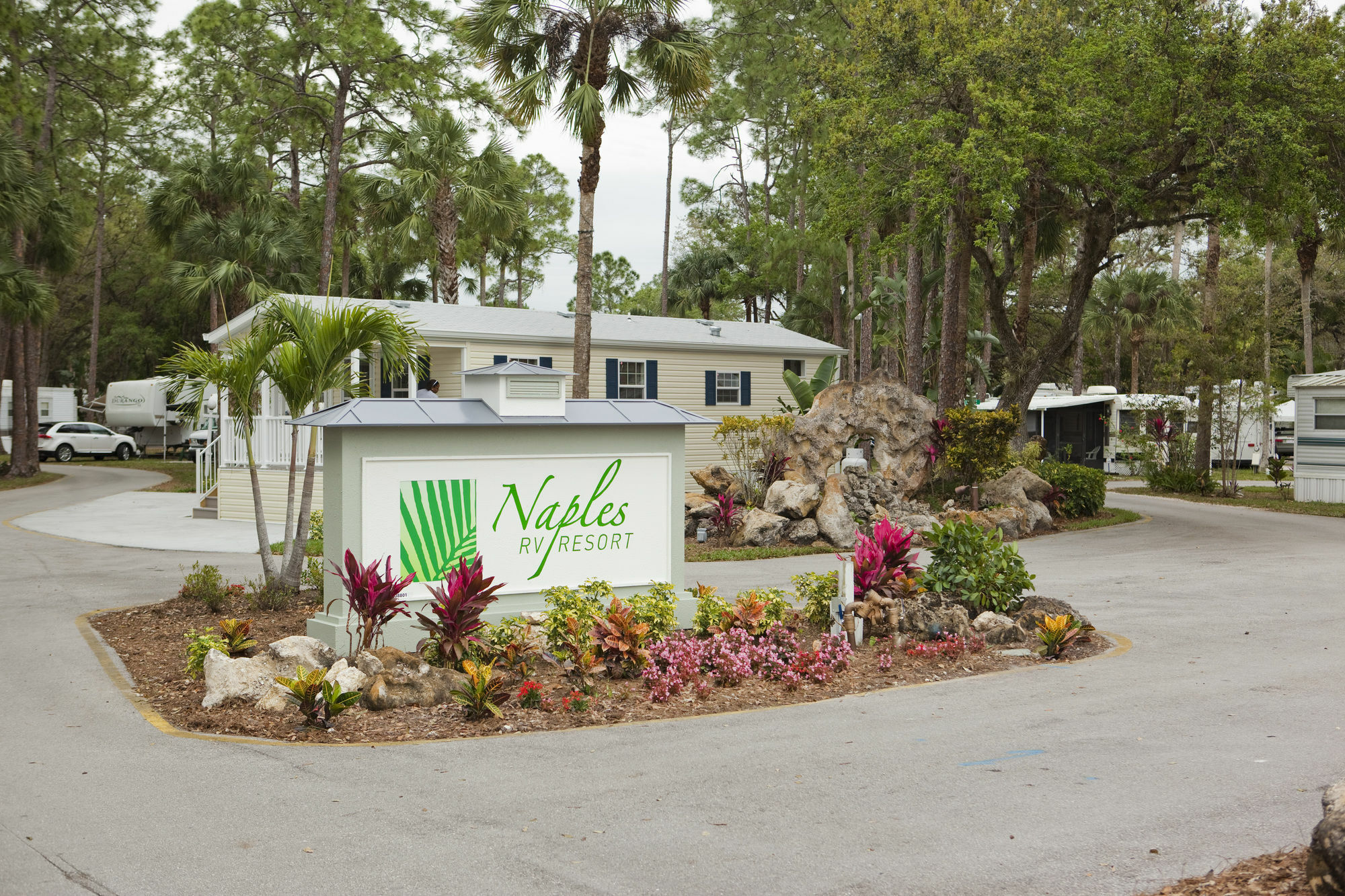 Naples Rv Resort Naples Manor ภายนอก รูปภาพ
